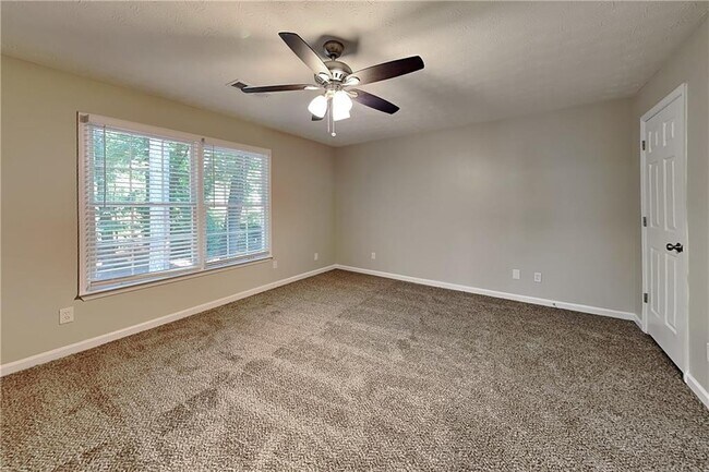 Building Photo - 10035 Feather Sound Ct