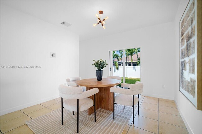 Building Photo - 2894 SW 144th Ct