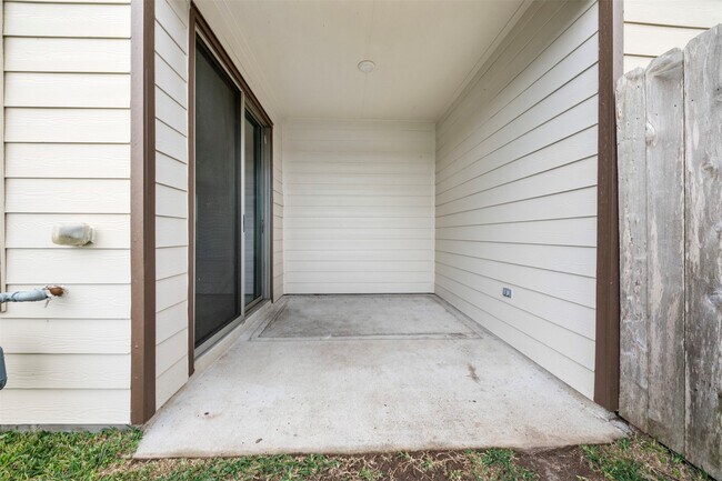 Building Photo - 1234 Willow Plains Ln