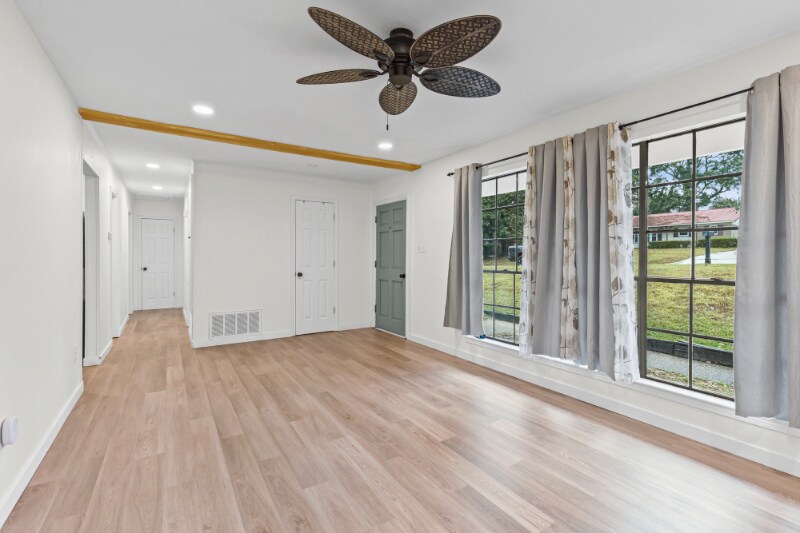 Building Photo - 5925 Couton Dr