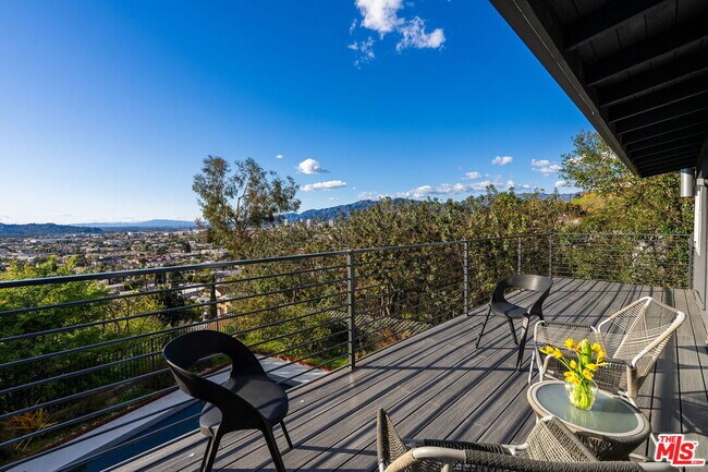 Building Photo - 1313 Corona Dr