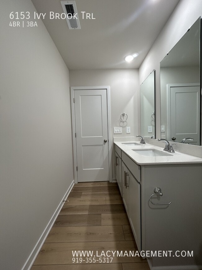 Building Photo - 6153 Ivy Brk Trl