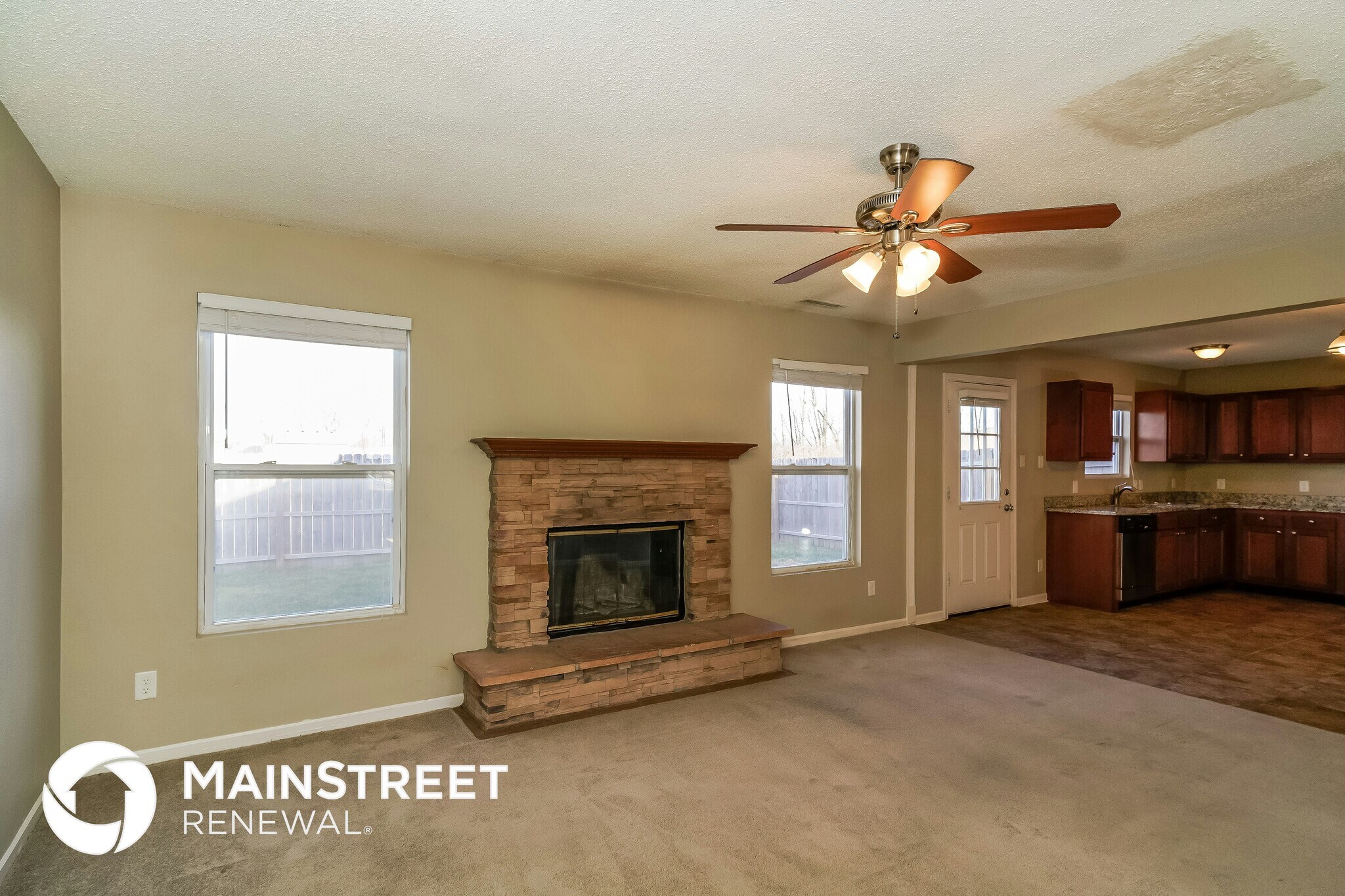 Building Photo - 9040 Wandflower Dr