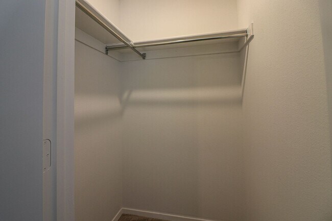 Building Photo - 3202 S 15th Pl