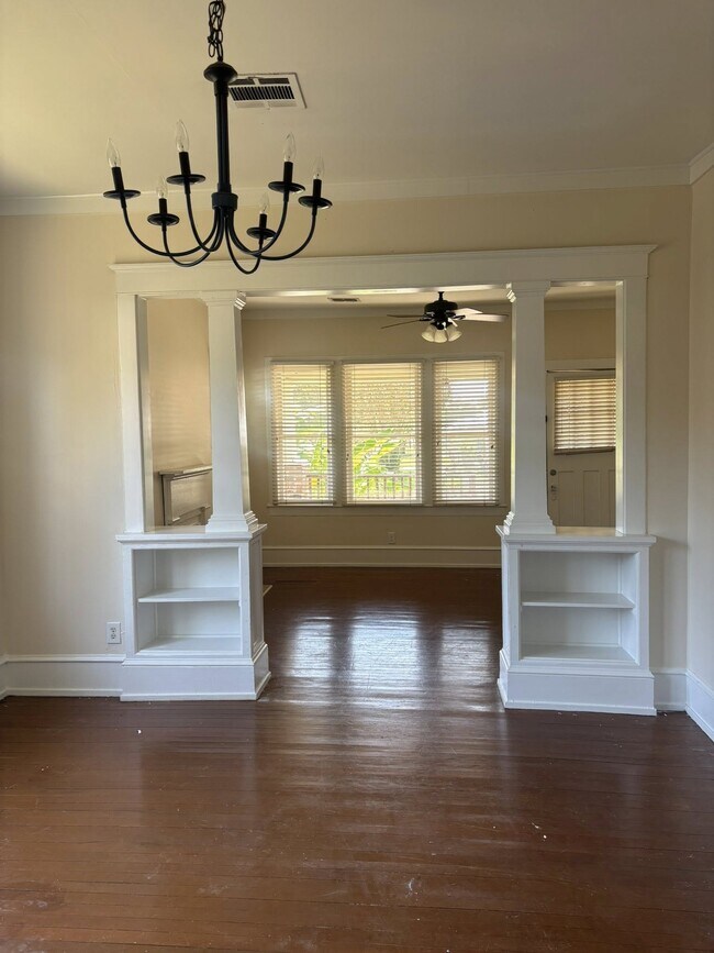 Building Photo - 113 Texas St