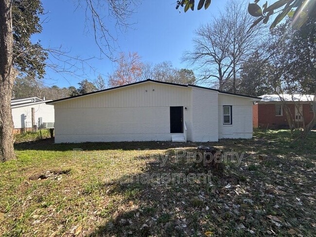 Building Photo - 1413 John Smith Ave