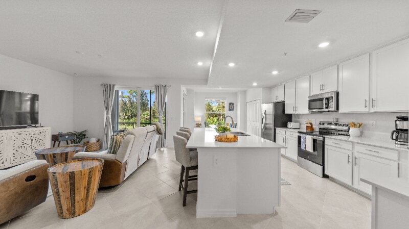 Building Photo - 14221 Heritage Landing Blvd