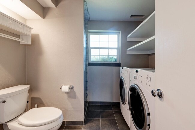 Building Photo - Spacious 4-Bedroom Home with Private Backy...