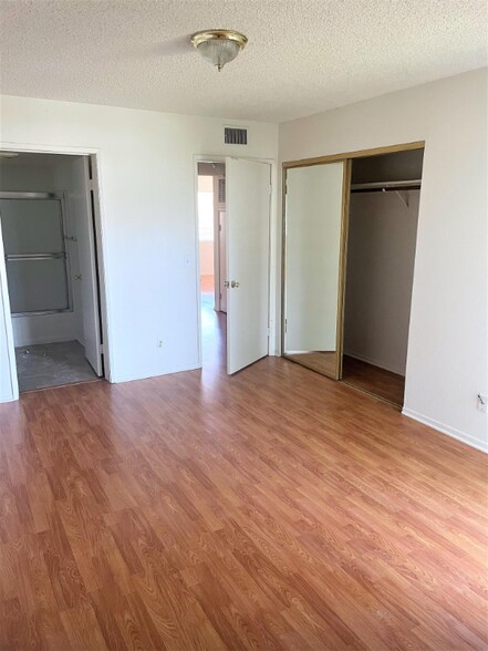 Building Photo - 503 S Adams St