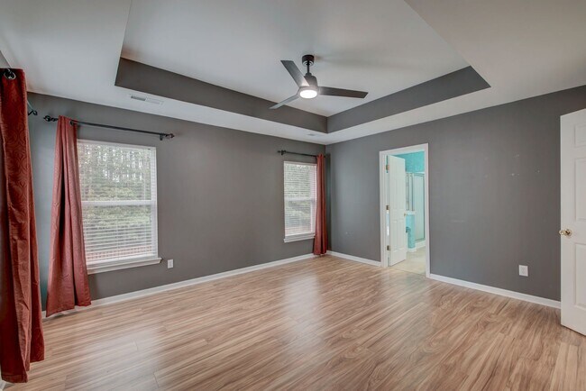 Building Photo - 208 Woodbrook Way
