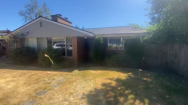Building Photo - Girgis Duplex