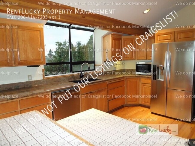 Building Photo - 29633 Marine View Dr SW