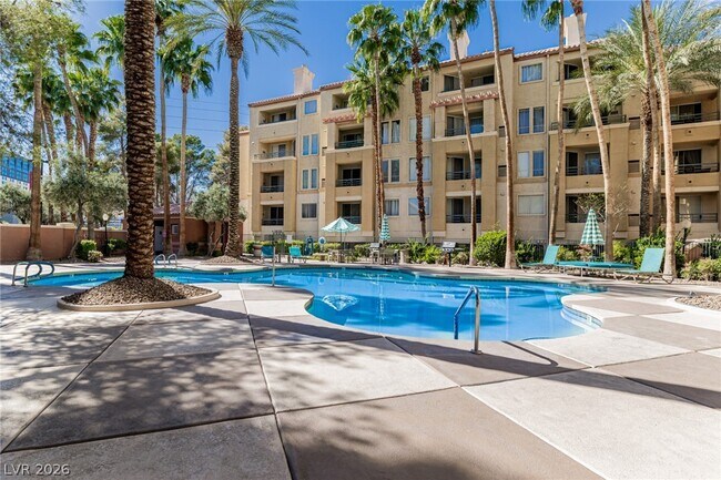 Building Photo - 210 E Flamingo Rd