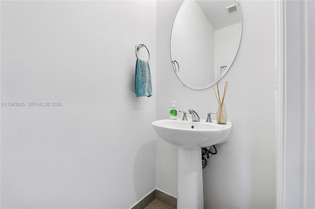 Building Photo - 1827 Sandpiper Pointe Pl