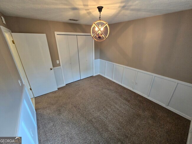 Building Photo - 127 Summerfield Dr