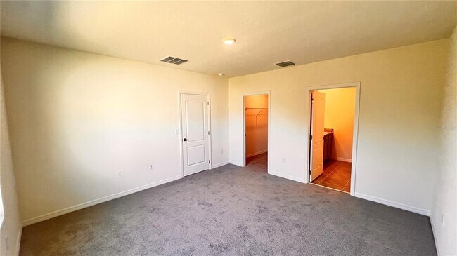 Building Photo - 227 Eagleview Loop