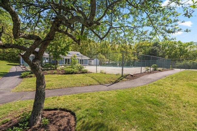 Building Photo - 7 Swift Ln