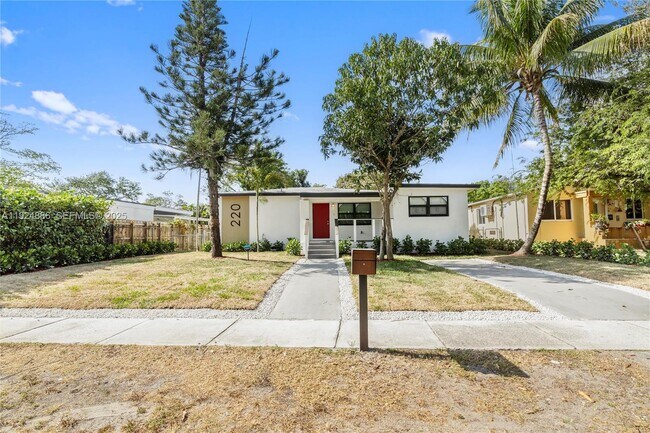 Building Photo - 220 NW 134th St