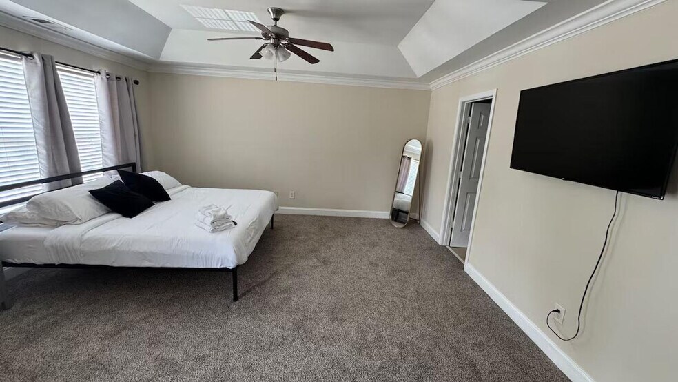 Building Photo - 106 Growden Ln