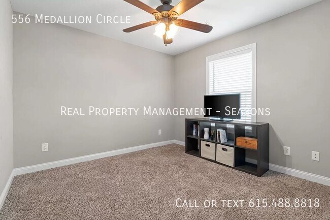 Building Photo - 556 Medallion Cir