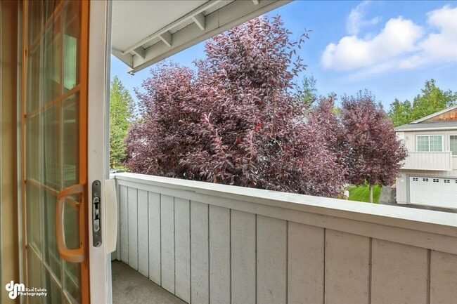 Building Photo - Charming 2BD/2BA Condo!