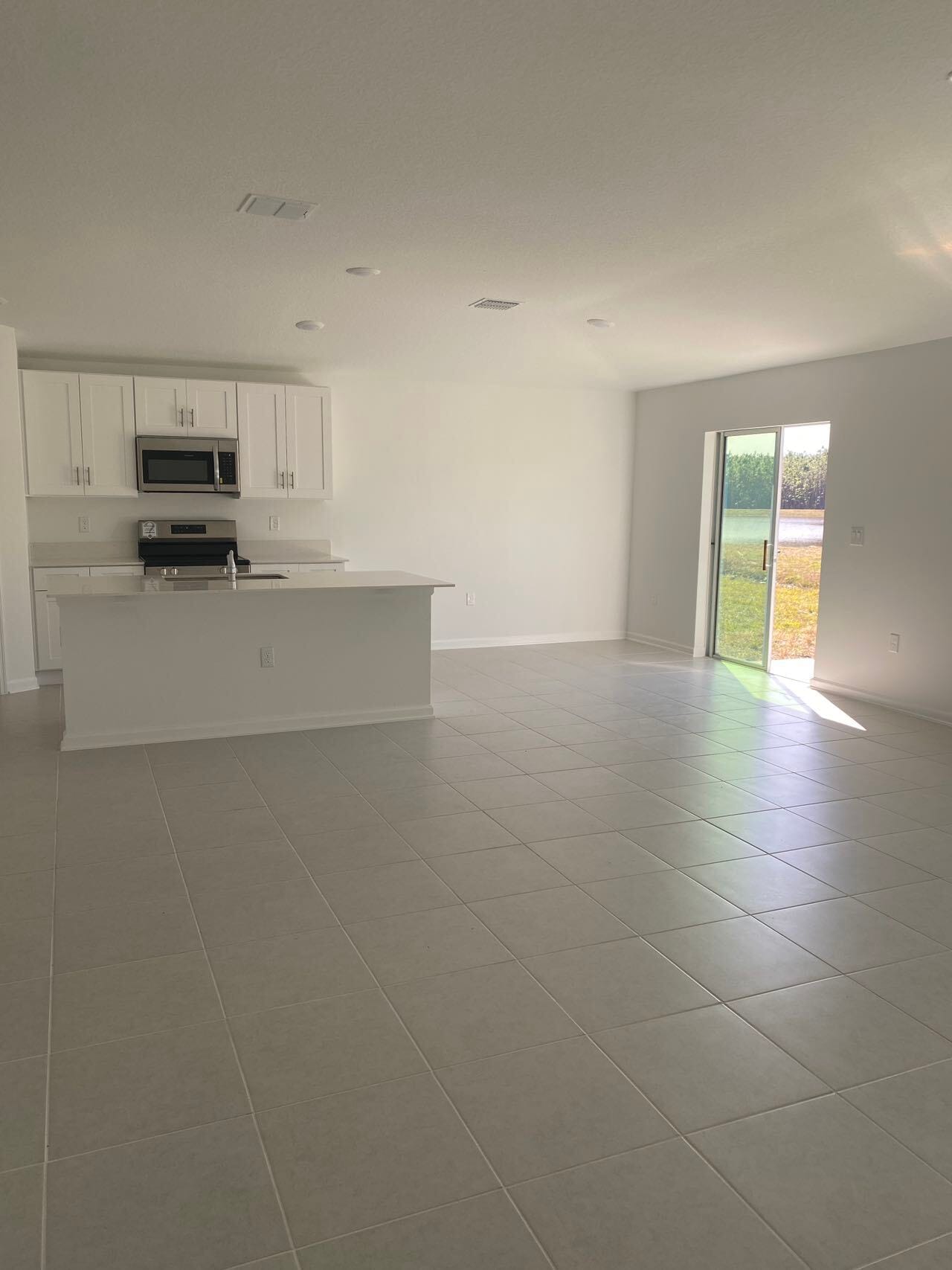 Building Photo - 1347 Belle Isle Ln