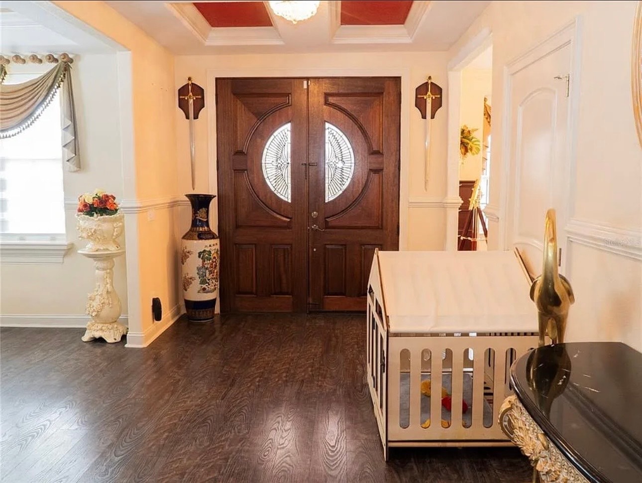 Inside entry way - 1304 Ocoee Apopka Rd