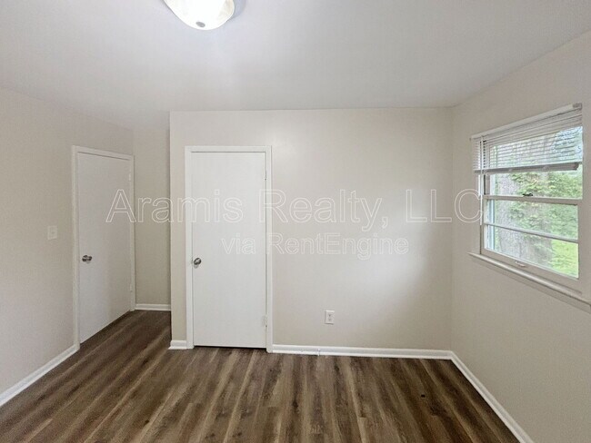 Building Photo - 6290 Duran Ct