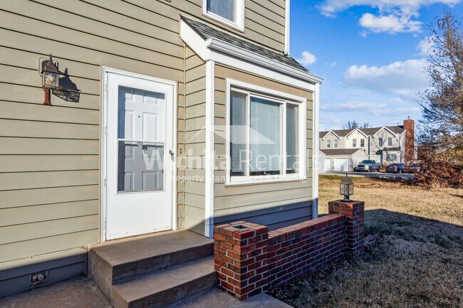 Building Photo - 9316 E Funston St