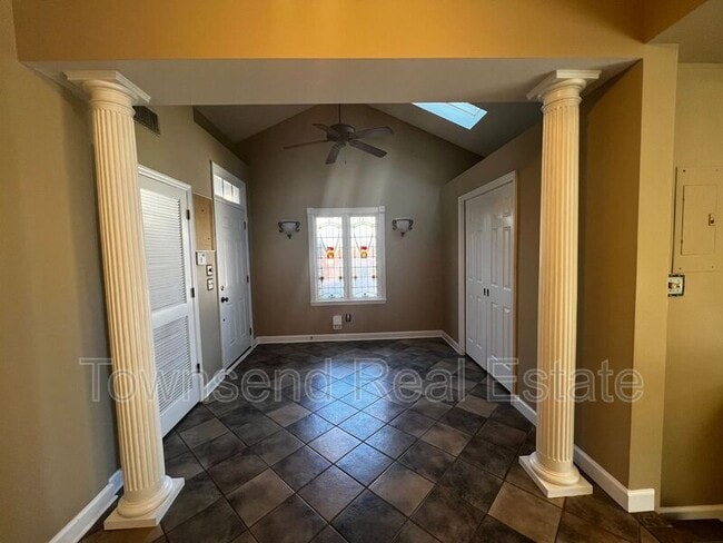 Building Photo - 204 Woodside Ave