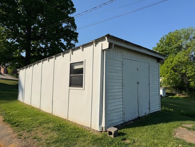 Building Photo - Tusculum Blvd Property