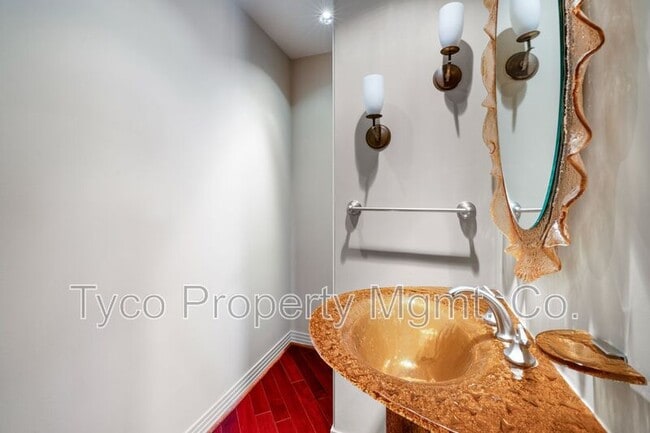 Building Photo - 2500 Sixth Ave