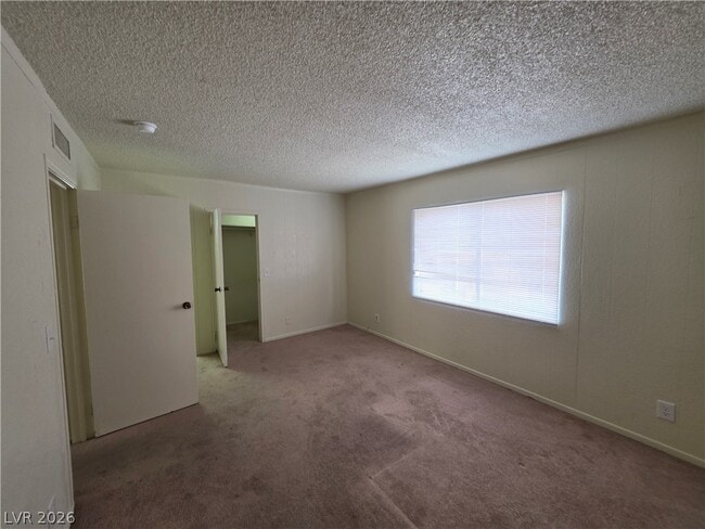 Building Photo - 241 Misty Isle Ln