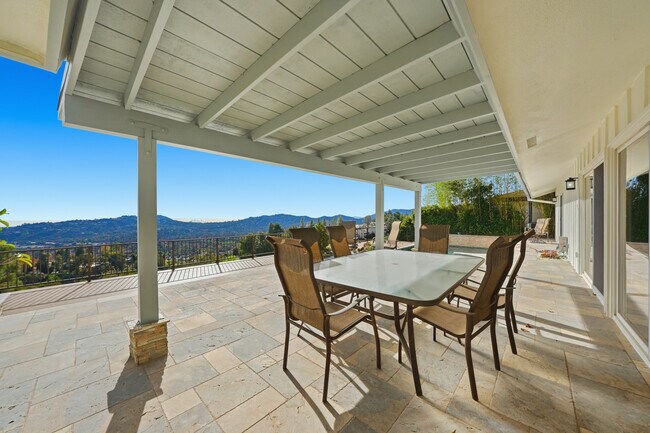 Building Photo - 5527 Burning Tree Dr