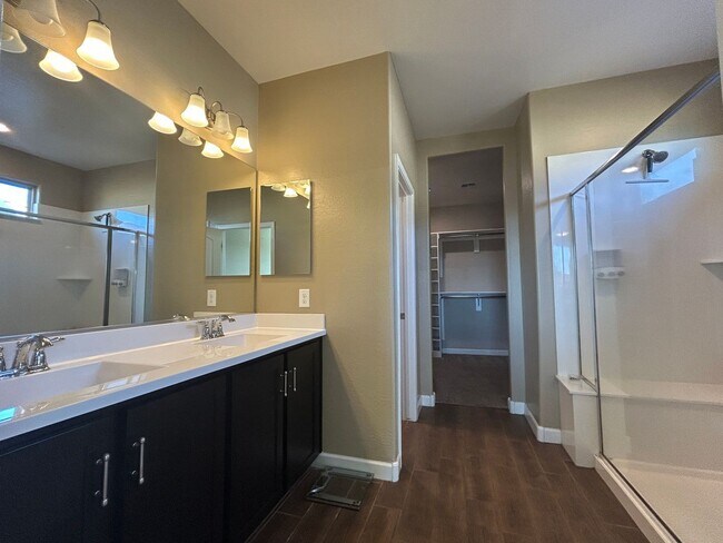 Building Photo - 26105 N 137th Ln