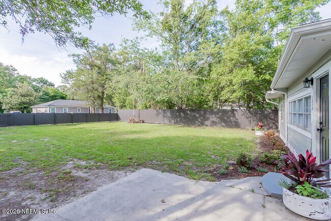 Building Photo - 1059 Little Ruth Rd