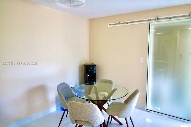 Building Photo - 1255 Collins Ave
