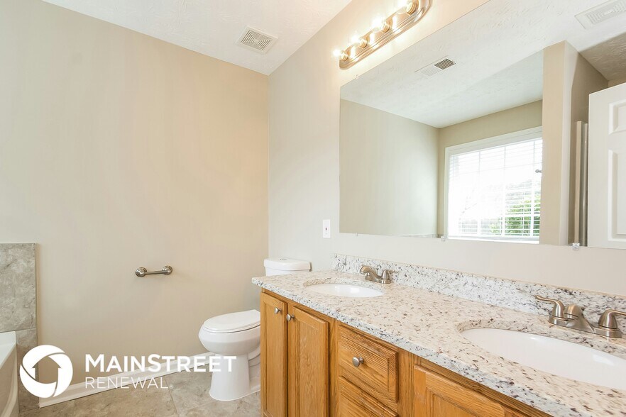 Building Photo - 1628 Marceau Dr