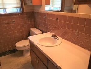 Building Photo - LEASING