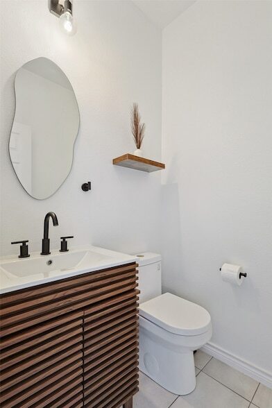 Building Photo - 5615 Teal Ct