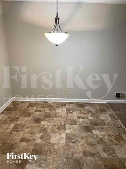 Building Photo - 4430 Lost Mountain Dr