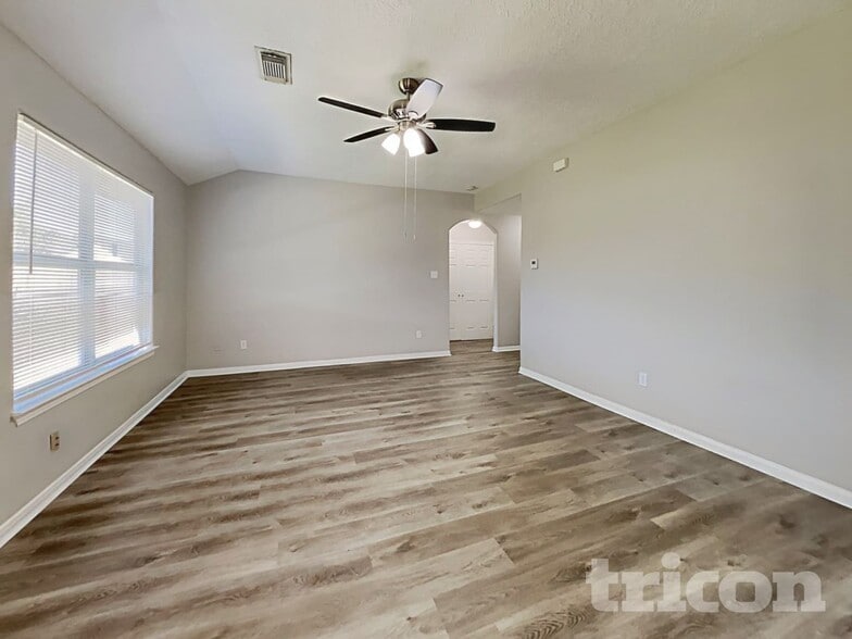 Building Photo - 224 Kellyn Ct