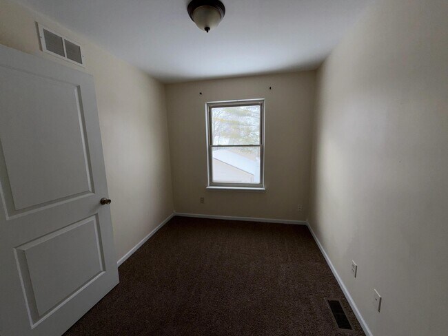 Building Photo - 2630 Bennett St