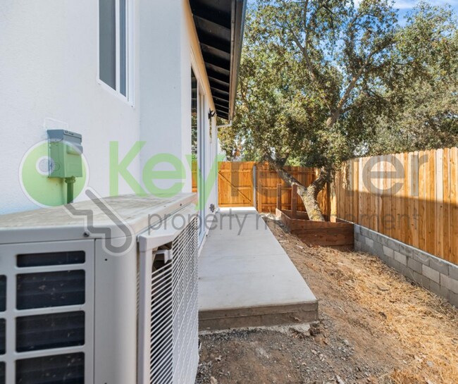 Building Photo - 967 Olive Br Pl