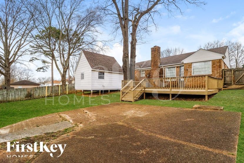 Building Photo - 6091 Blue Springs Ave