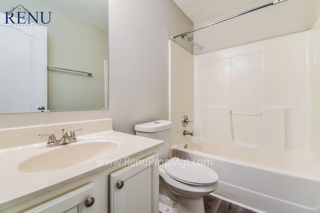 Building Photo - Fall Special: 1/2 off your first month! Av...