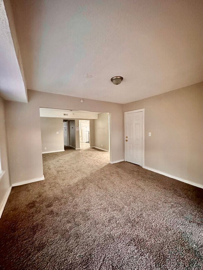 Building Photo - 2617 Benton Blvd