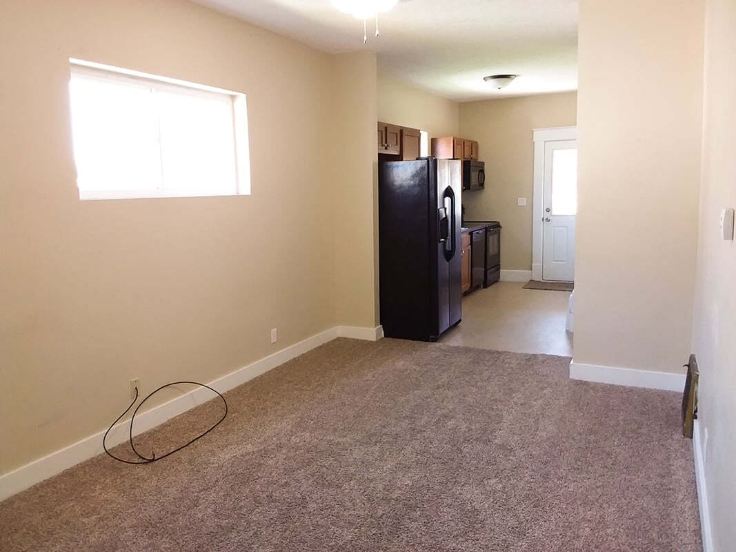 Building Photo - 317 E Coal St