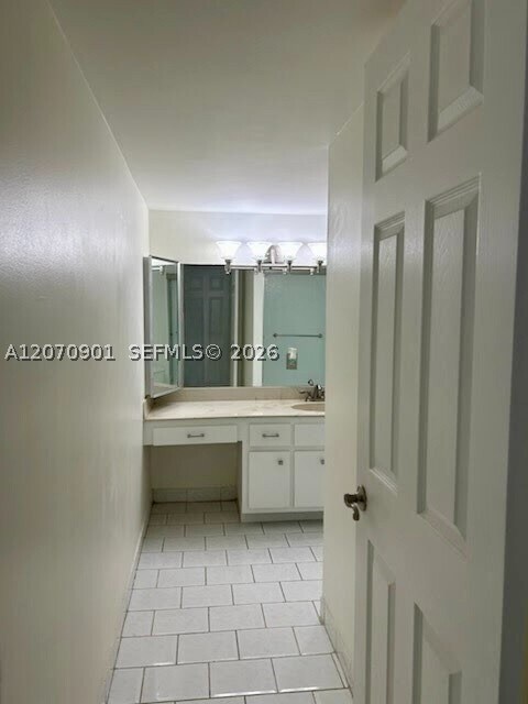 Building Photo - 111 Golden Isles Dr