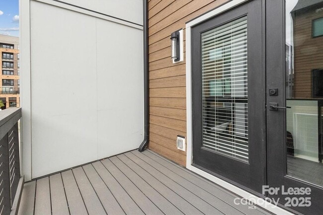 Building Photo - 1212 Minter Pl